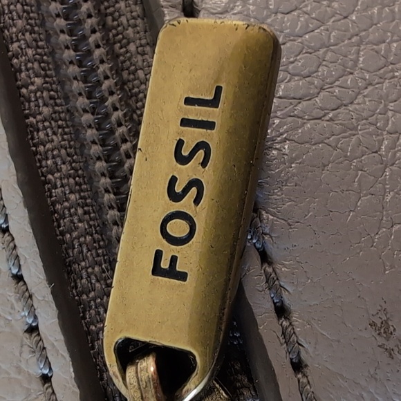 Fossil Beige Wallet with Colorful Stripes - Picture 3 of 16